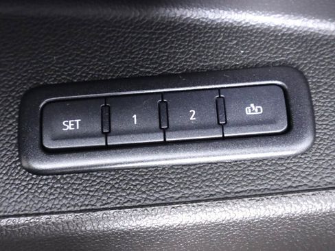Used 2019 GMC Yukon Denali w/ Open Road Package RWD image 29