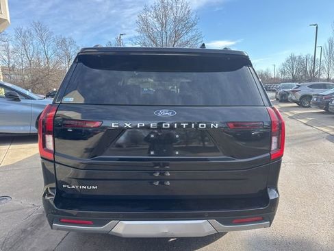 Certified 2025 Ford Expedition Platinum AWD/4WD image 4