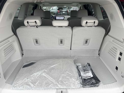 New 2026 Buick Enclave Avenir w/ Super Cruise Package AWD/4WD image 28