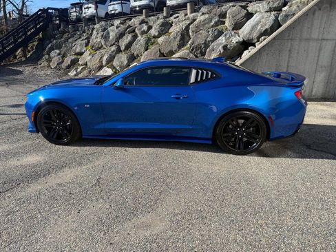 Used 2018 Chevrolet Camaro SS RWD image 2