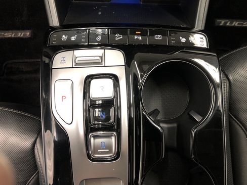 Used 2024 Hyundai Tucson Limited image 18