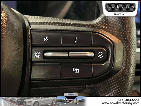 Used 2023 Chevrolet Colorado W/T w/ WT Convenience Package II AWD/4WD image 22