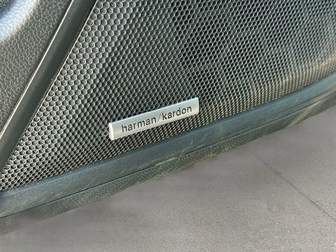 Used 2021 Subaru Outback Touring w/ Popular Package #2 image 19