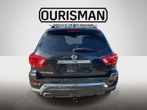 Used 2019 Nissan Pathfinder S image 4