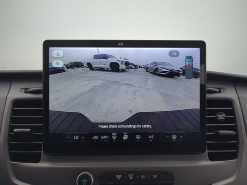 Used 2022 Ford Transit 350 XLT image 17