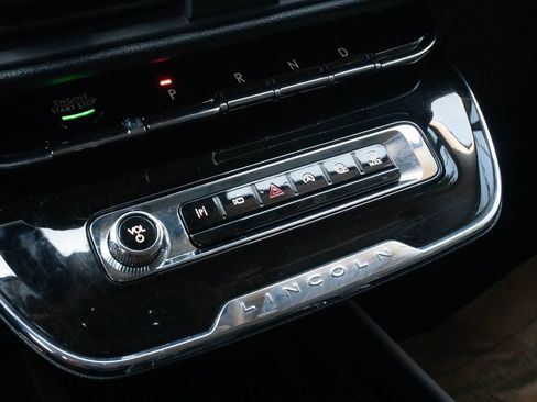 Used 2025 Lincoln Corsair Reserve FWD image 26
