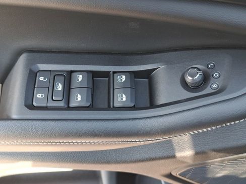 Used 2023 Jeep Grand Cherokee Altitude image 29