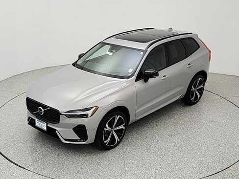 Used 2024 Volvo XC60 B5 Ultimate w/ Protection Package Premier AWD/4WD image 13