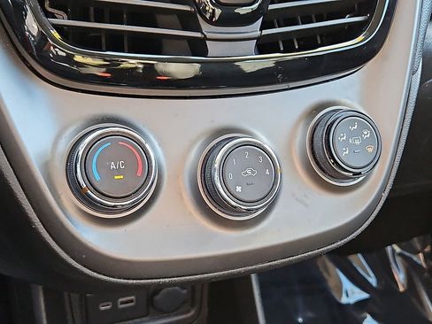 Used 2022 Chevrolet Spark LS image 17