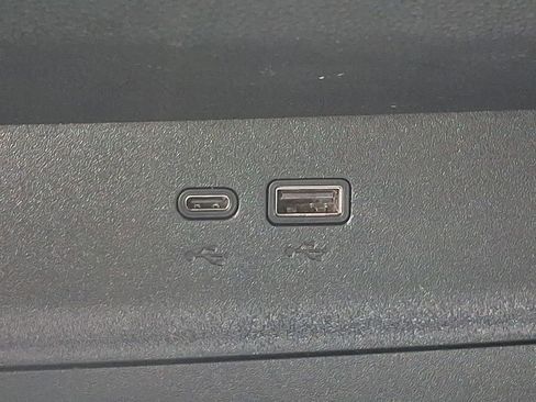 Used 2025 Chevrolet Equinox LT AWD/4WD image 25