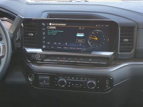 Used 2025 Chevrolet Silverado 1500 LT image 18