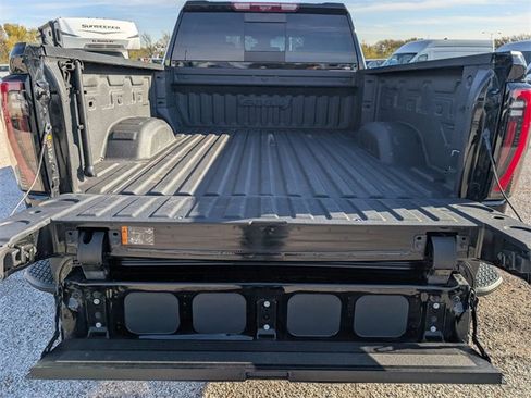 Used 2024 GMC Sierra 2500 AT4 w/ AT4 Premium Plus Package image 27