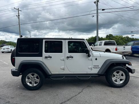Used 2017 Jeep Wrangler Unlimited Sport w/ Quick Order Package 24S AWD/4WD image 6