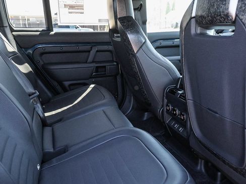 New 2026 Land Rover Defender 110 AWD/4WD image 18