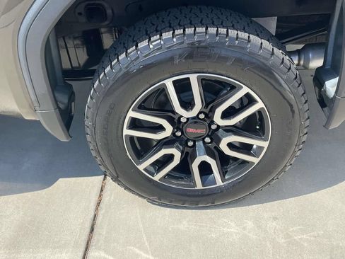 Used 2023 GMC Sierra 1500 AT4 w/ AT4 Premium Package AWD/4WD image 11