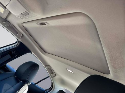 Certified 2025 MAZDA MAZDA3 s image 29