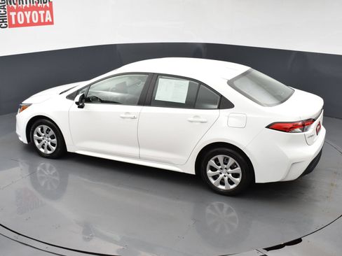 Used 2025 Toyota Corolla LE FWD image 18