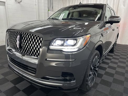 Used 2023 Lincoln Navigator Black Label image 2