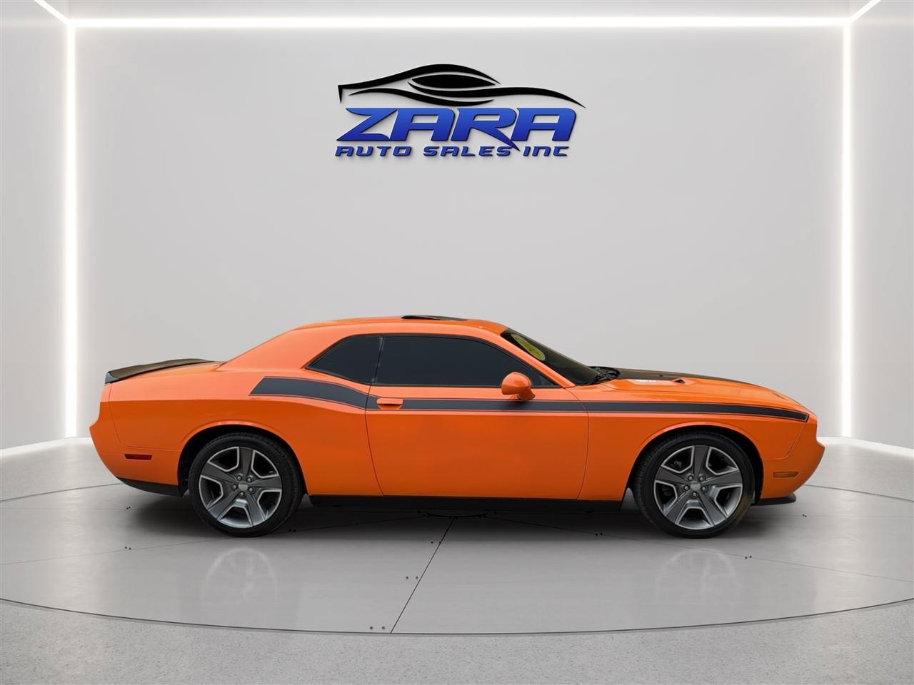 Used 2012 Dodge Challenger R/T RWD image 8