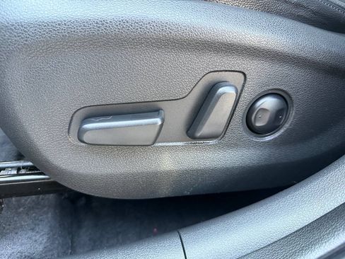 Used 2016 Hyundai Tucson Limited w/ Option Group 03 FWD image 18