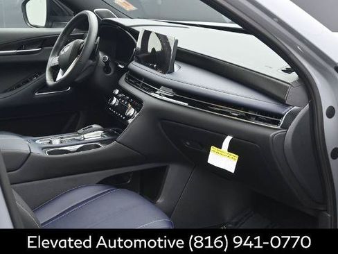 Certified 2026 INFINITI QX60 Sport w/ Dark Cargo Package AWD/4WD image 6