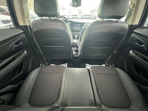 Used 2022 Buick Encore Preferred w/ Safety Package image 13