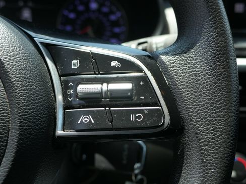 Used 2024 Kia Forte LXS FWD image 17