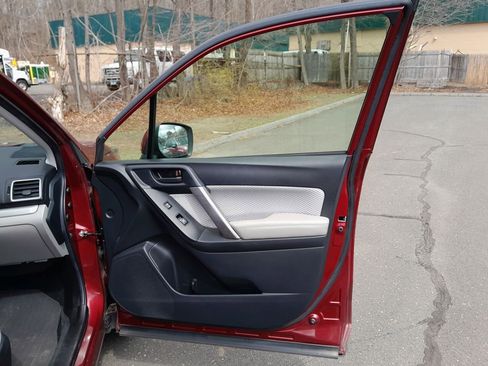 Used 2018 Subaru Forester 2.5i Premium w/ All-Weather Package image 35