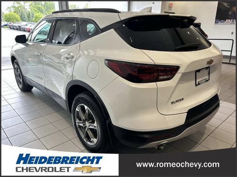 Used 2024 Chevrolet Blazer LT w/ Convenience Package FWD image 5
