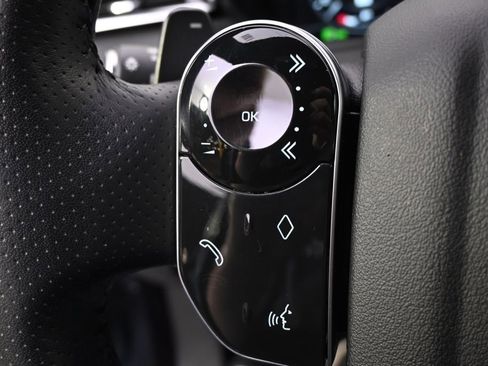 Used 2019 Land Rover Range Rover Velar S AWD/4WD image 31