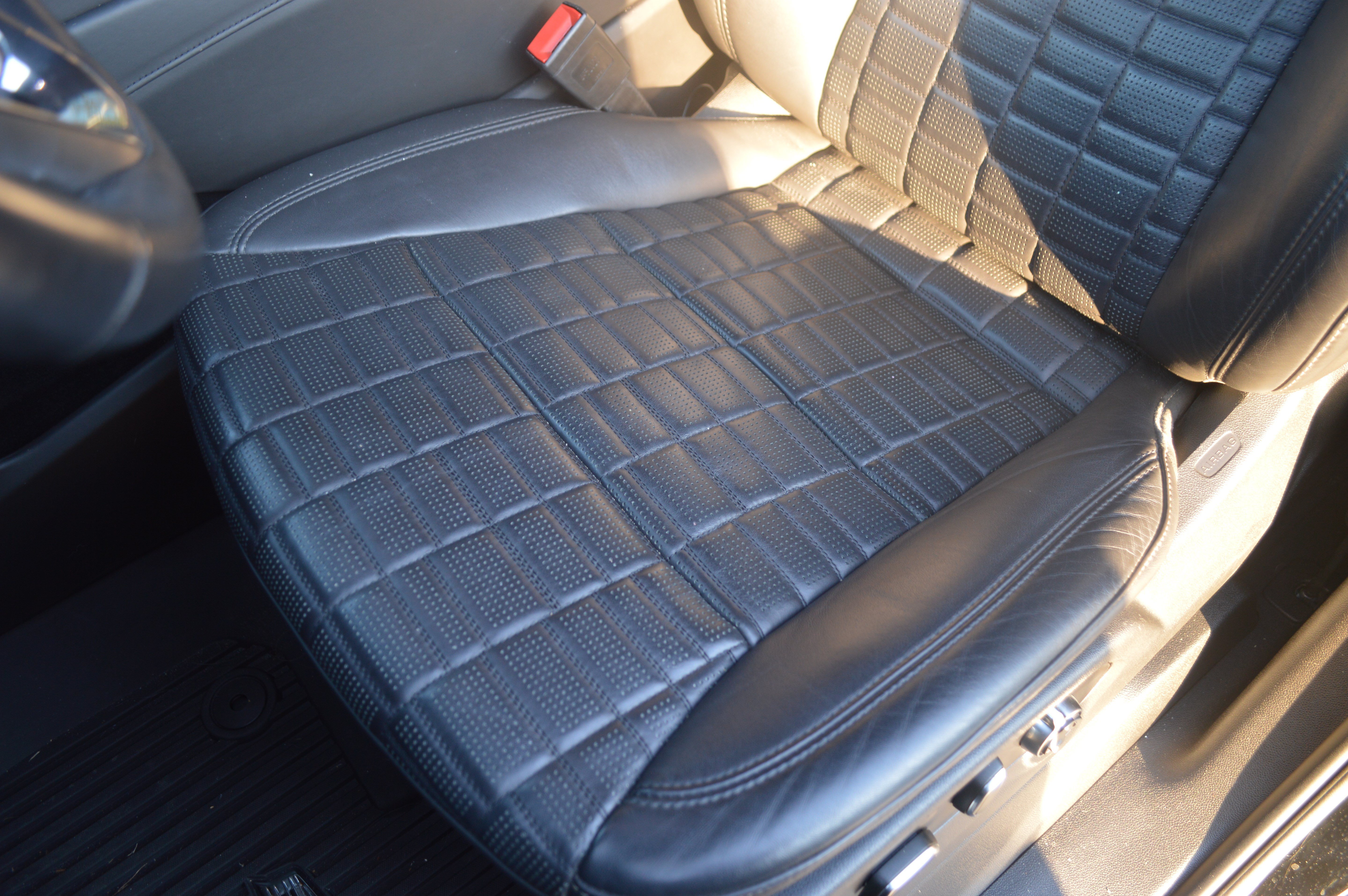 Used 2021 Cadillac Escalade Premium Luxury Platinum AWD/4WD image 24