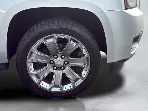 Used 2015 GMC Yukon Denali w/ Premium Package image 24