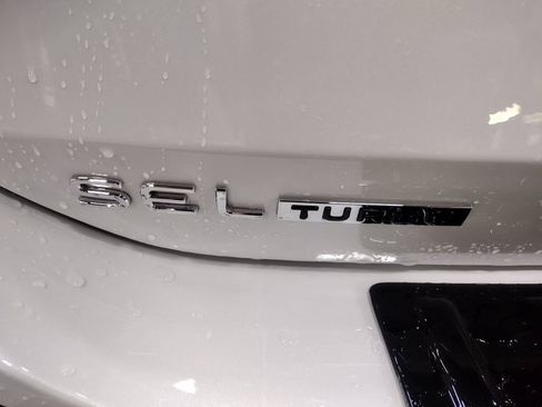 New 2026 Volkswagen Tiguan SEL R-Line image 15