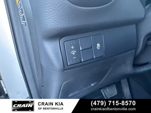 Used 2019 Kia Soul ! FWD image 16