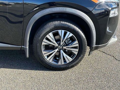 Certified 2021 Nissan Rogue SV image 7