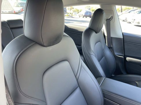 Used 2018 Tesla Model 3 Long Range image 28