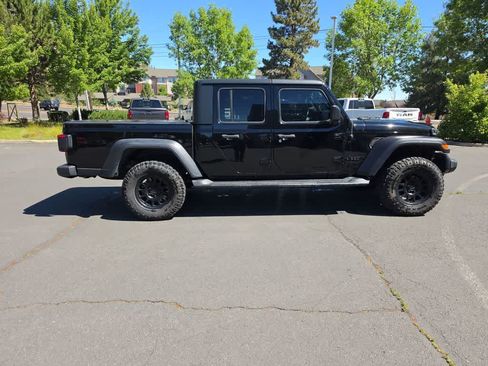 Used 2020 Jeep Gladiator Sport w/ Quick Order Package 24S AWD/4WD image 6