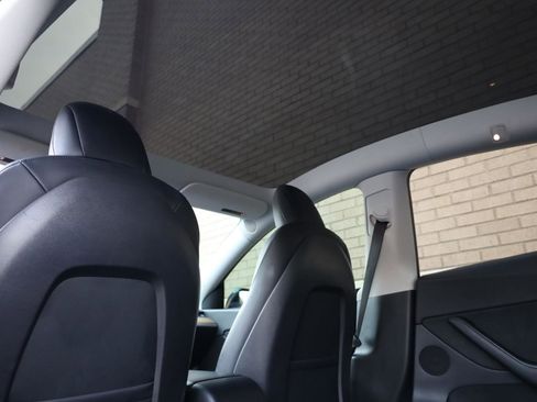 Used 2021 Tesla Model Y Long Range AWD/4WD image 21