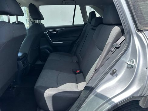 Used 2024 Toyota RAV4 XLE AWD/4WD image 8