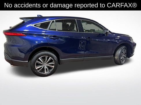 Used 2021 Toyota Venza LE image 3