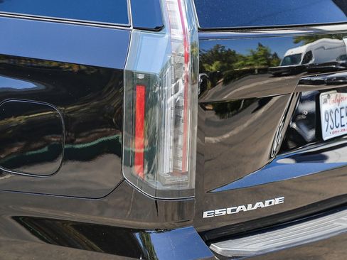 Used 2025 Cadillac Escalade Sport w/ Touring Package AWD/4WD image 8