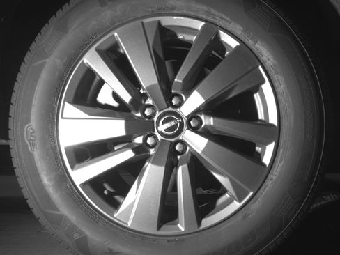 Used 2025 Nissan Pathfinder SV image 15