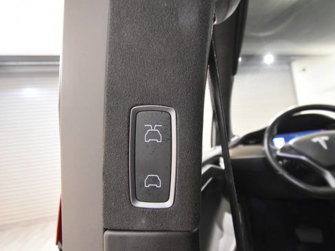 Used 2018 Tesla Model X 75D AWD/4WD image 26