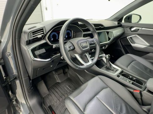 Used 2020 Audi Q3 2.0T Premium w/ Convenience Package image 23