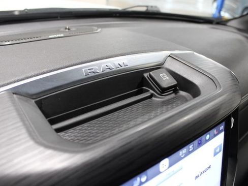Used 2024 RAM 1500 Laramie AWD/4WD image 43