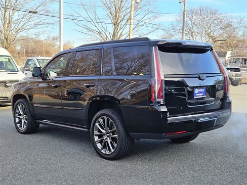 Used 2020 Cadillac Escalade Premium Luxury w/ Escalade Sport Edition image 3