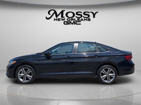 Used 2024 Volkswagen Jetta SE image 8