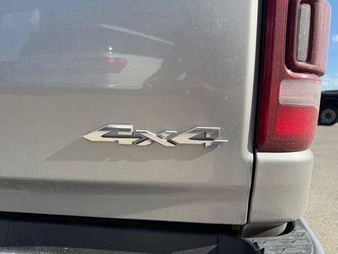 Used 2022 RAM 1500 Laramie AWD/4WD image 7