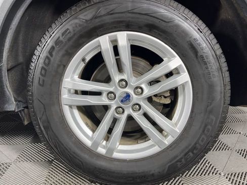 Used 2021 Ford Explorer XLT w/ Equipment Group 202A image 13