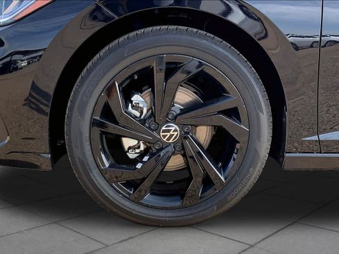 New 2026 Volkswagen Jetta SE FWD image 12